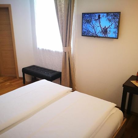 Mondina Guest House Постойна Екстер'єр фото